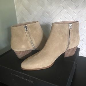 Banana Republic Booties